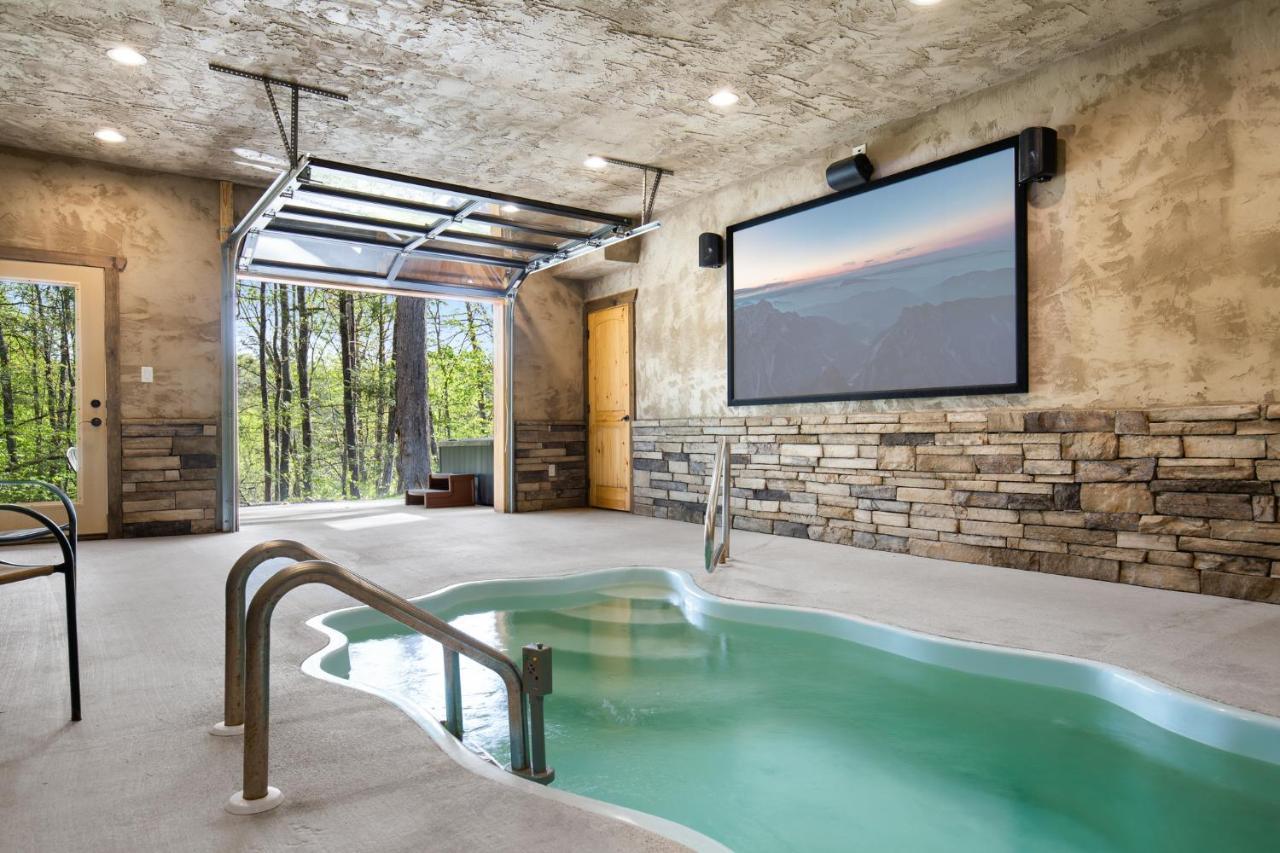 Villa Poolin Around à Gatlinburg Extérieur photo