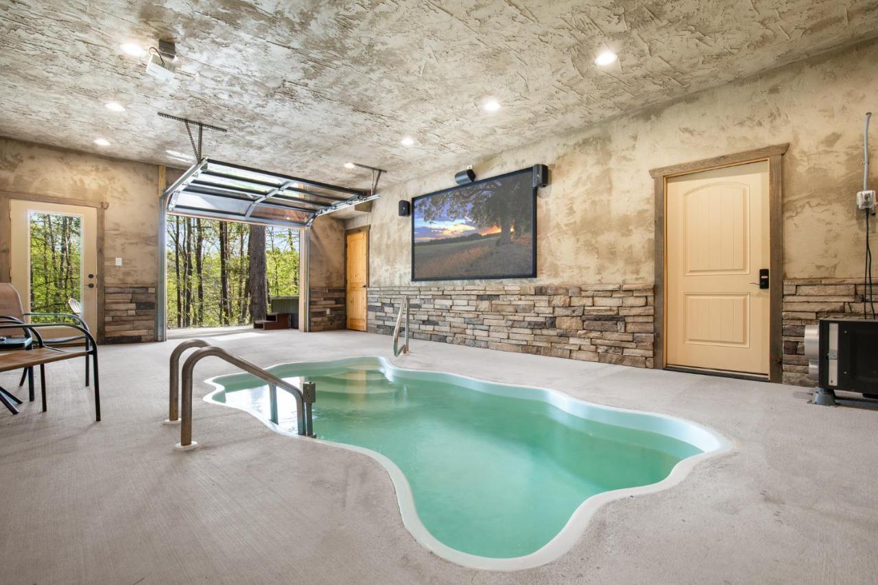 Villa Poolin Around à Gatlinburg Extérieur photo