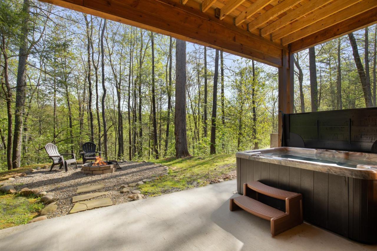 Villa Poolin Around à Gatlinburg Extérieur photo
